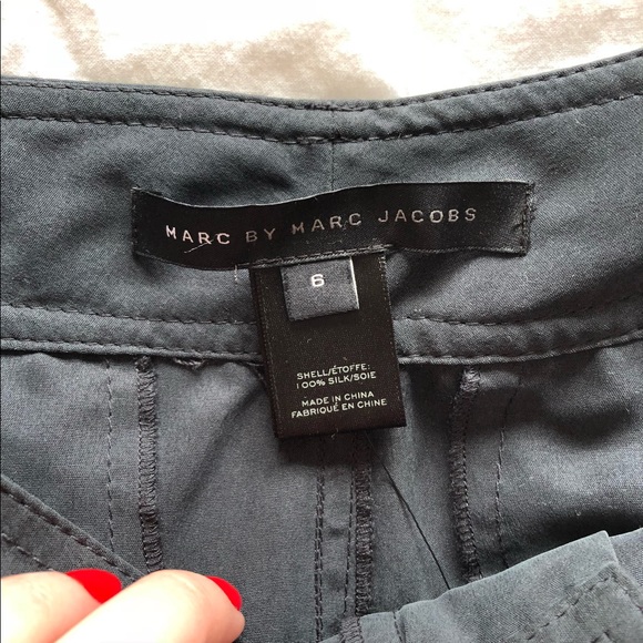 NWT- Marc by Marc Jacobs Silk Shorts - 6 - Picture 3 of 7